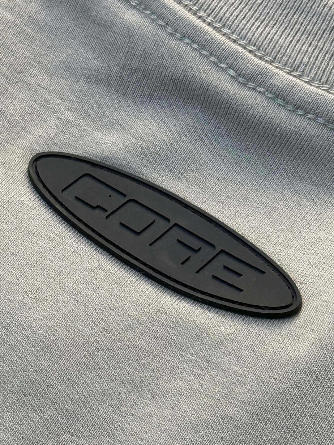 CORE Essentials T-Shirt Oxide (Size Down)