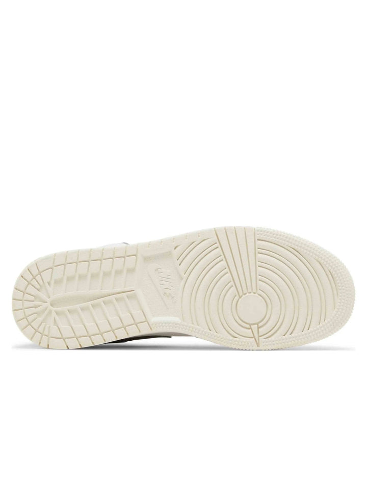 Nike Air Jordan 1 Low Ice Blue Black (GS) Prior