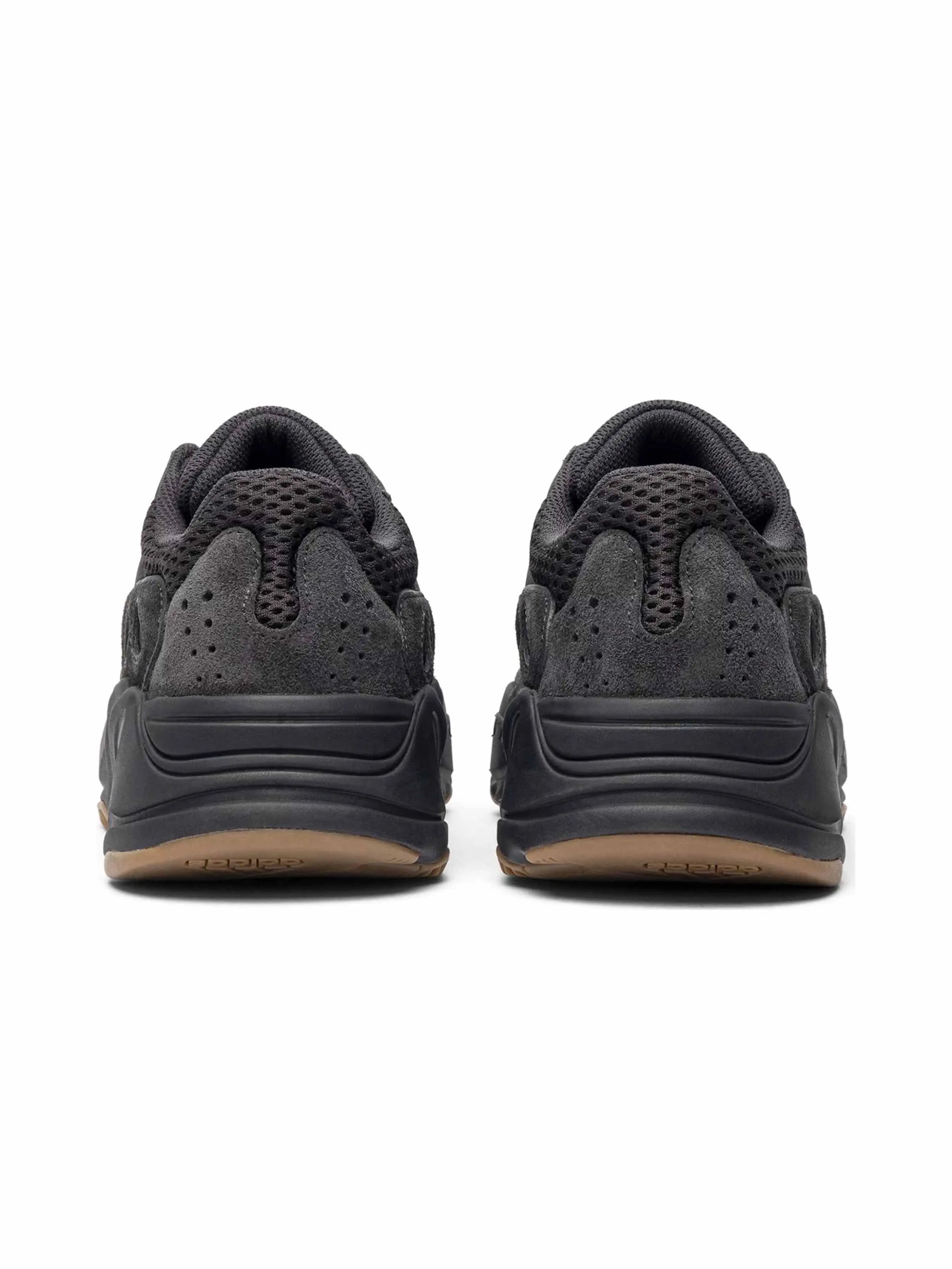 Yeezy 700 hot sale black 2019