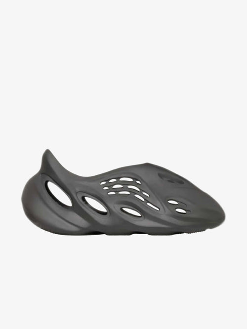 adidas Yeezy Foam RNNR Carbon - Prior