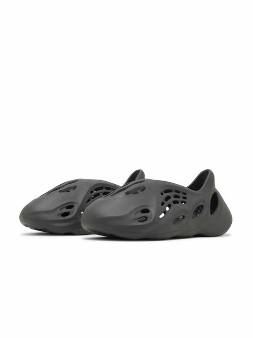 adidas Yeezy Foam RNNR Carbon - Prior